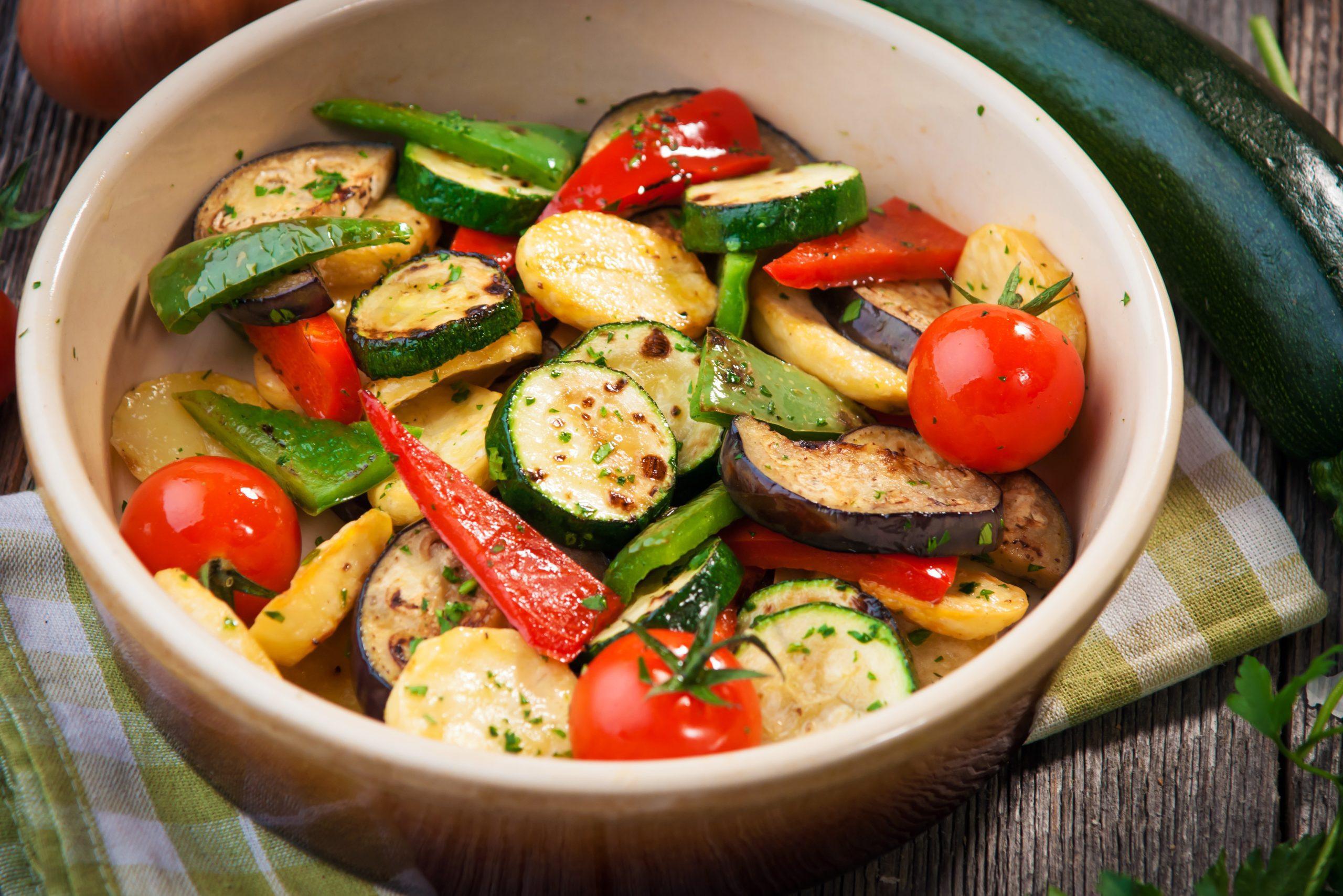Fresh Vegetable Bowl – Zucchini, Cherry Tomatoes & Cucumber
